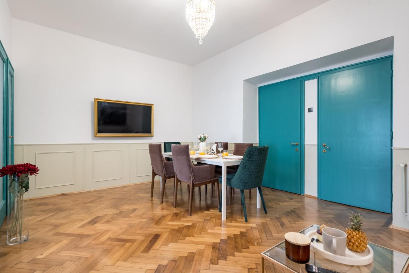 Highline Downtown Residences 6 Persons Family Apartment Бухарест Экстерьер фото