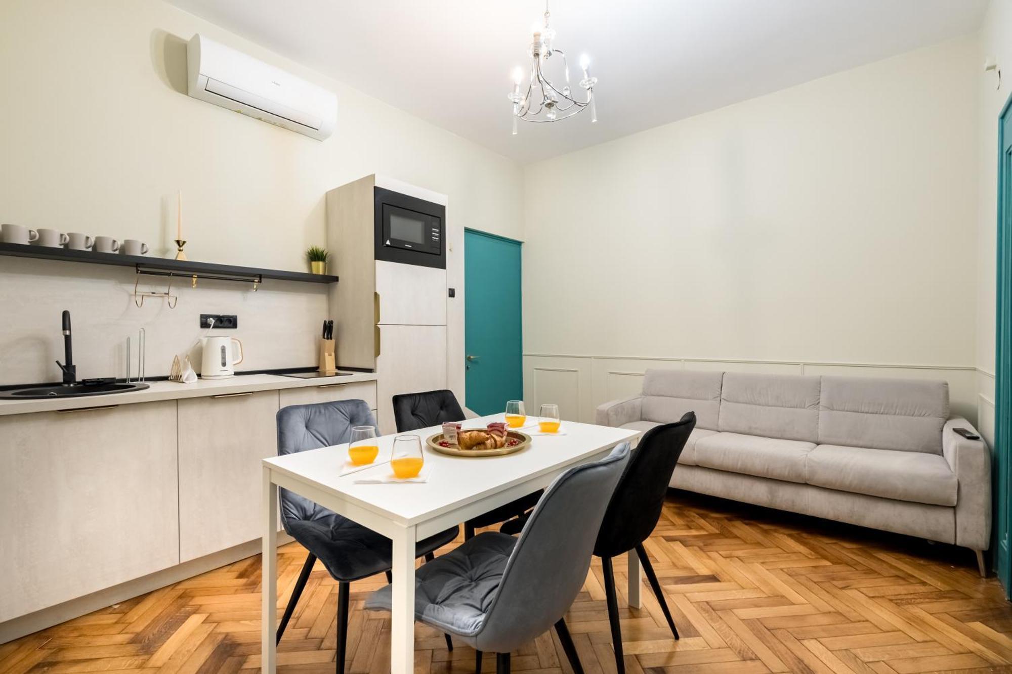 Highline Downtown Residences 6 Persons Family Apartment Бухарест Экстерьер фото