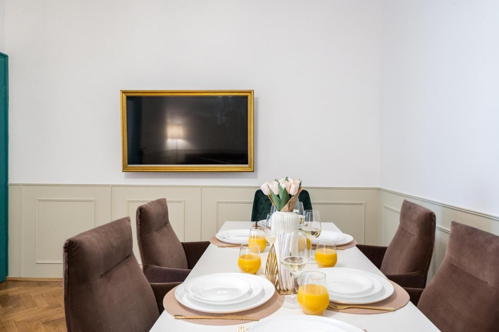 Highline Downtown Residences 6 Persons Family Apartment Бухарест Экстерьер фото