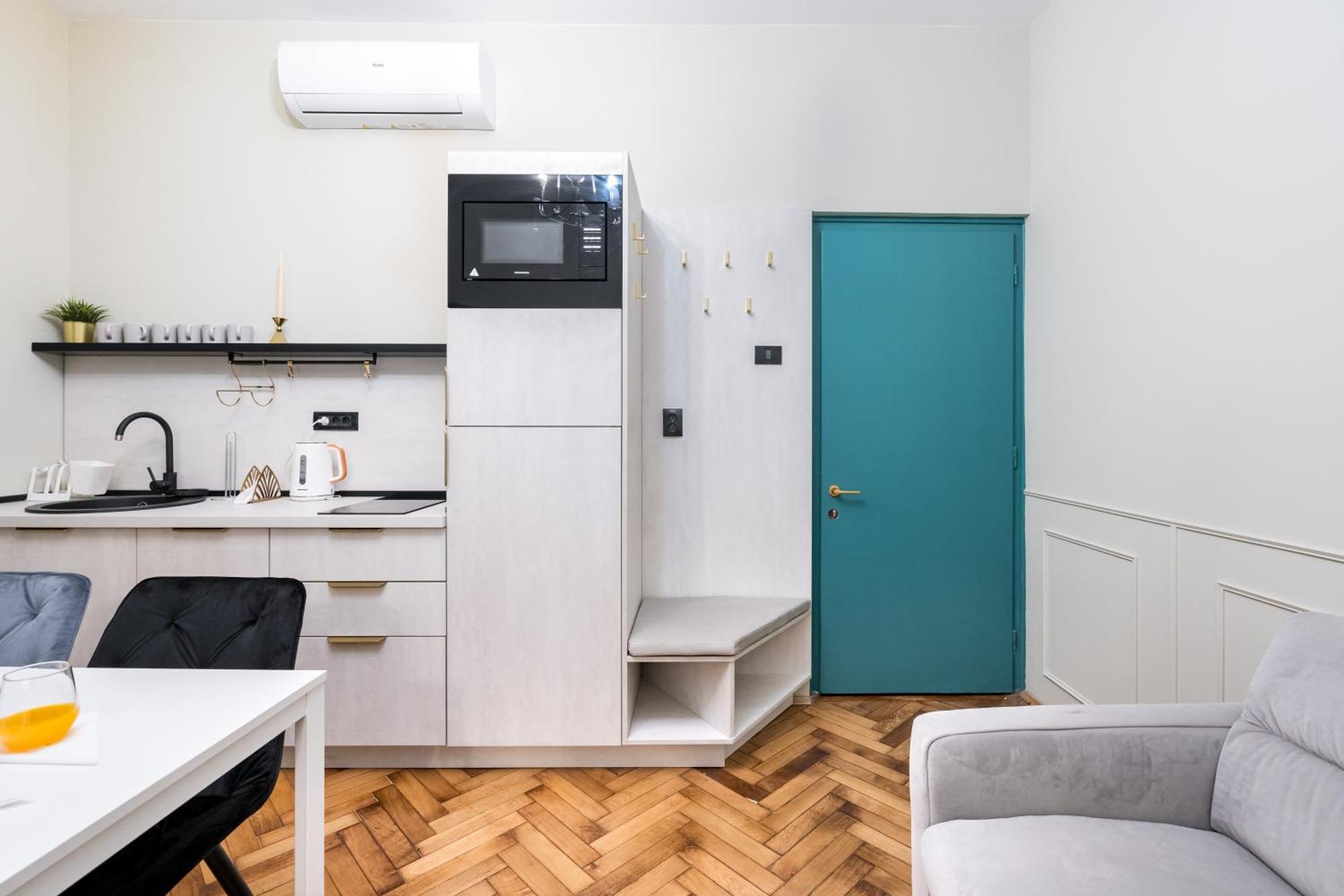 Highline Downtown Residences 6 Persons Family Apartment Бухарест Экстерьер фото