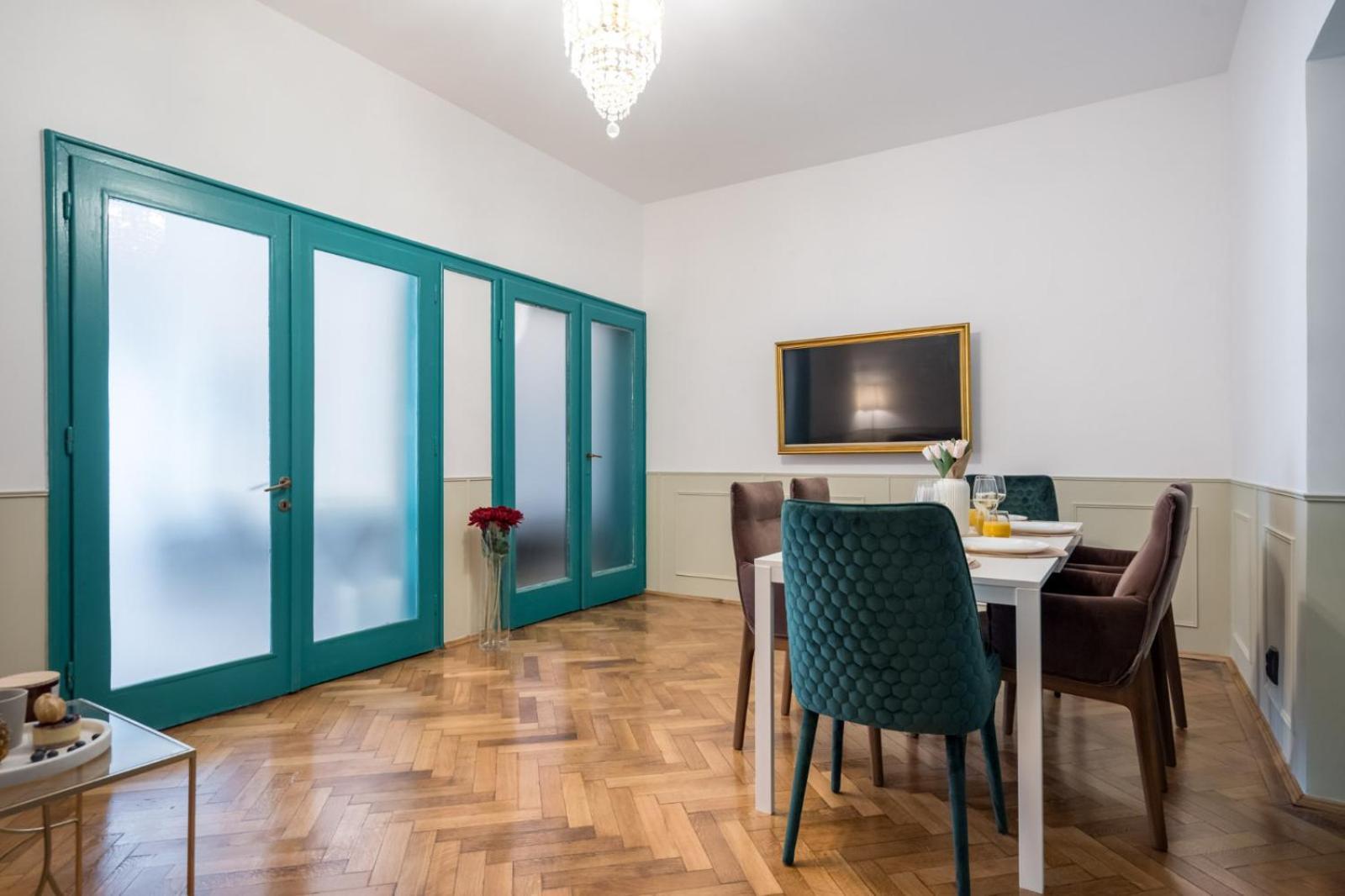 Highline Downtown Residences 6 Persons Family Apartment Бухарест Экстерьер фото