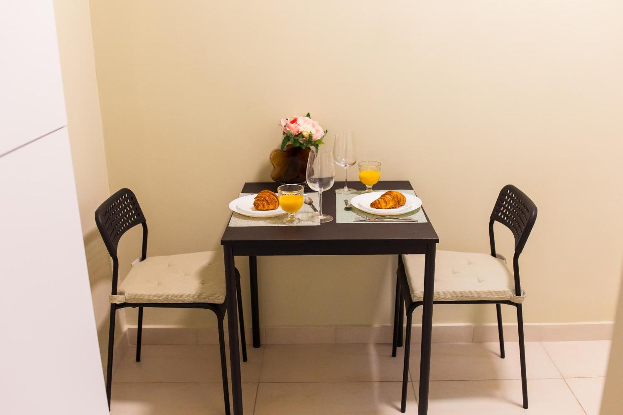 Highline Downtown Residences 6 Persons Family Apartment Бухарест Экстерьер фото